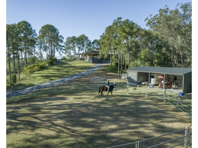 62 Giles Road, Redland Bay QLD 4165