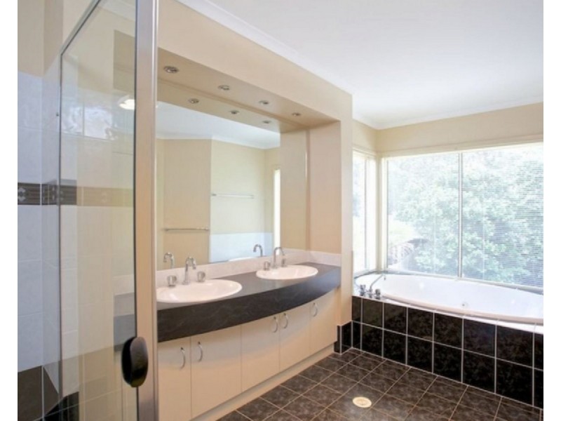 16 Platypus Court, Capalaba QLD 4157