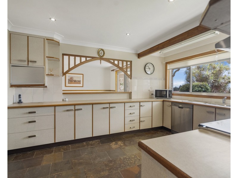 6 Canaipa Court, Victoria Point QLD 4165