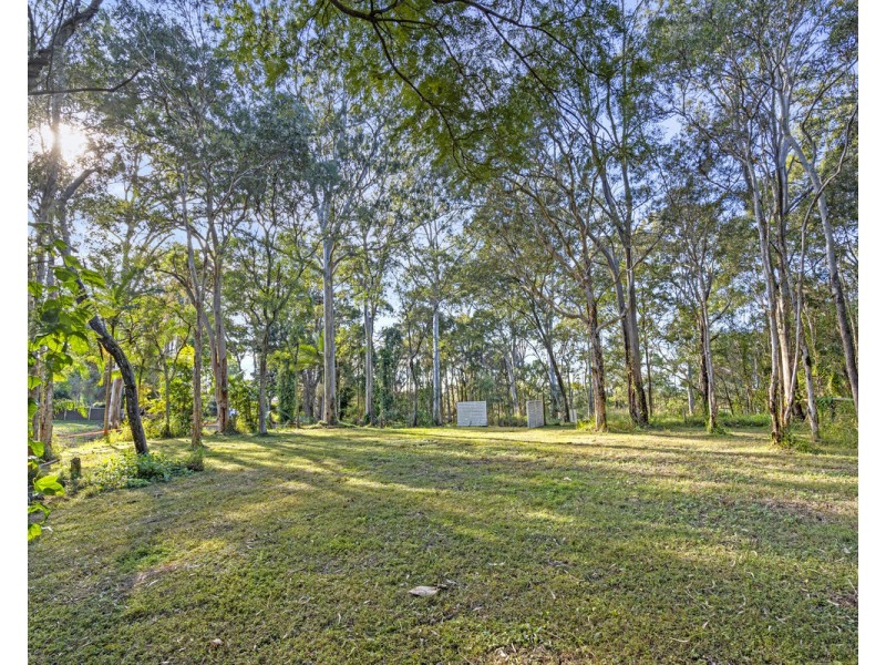 41 Pear Street, Redland Bay QLD 4165