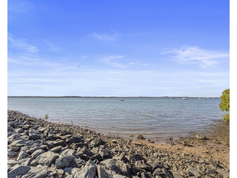 41 Pear Street, Redland Bay QLD 4165