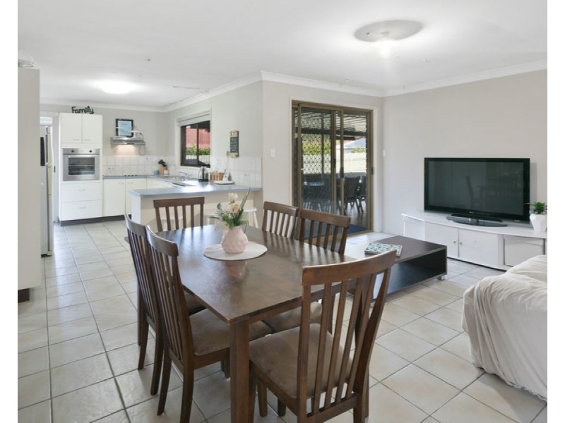 54 Beach Street, Cleveland QLD 4163