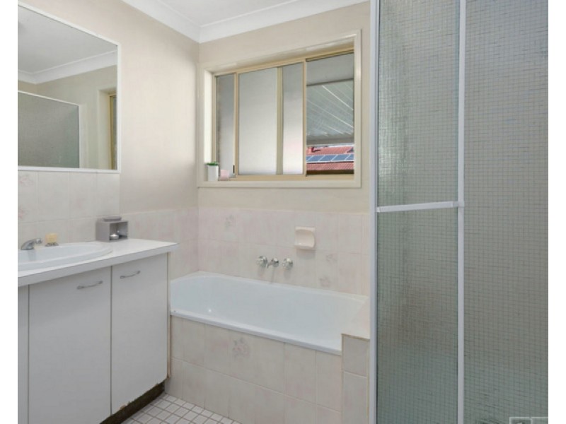 54 Beach Street, Cleveland QLD 4163