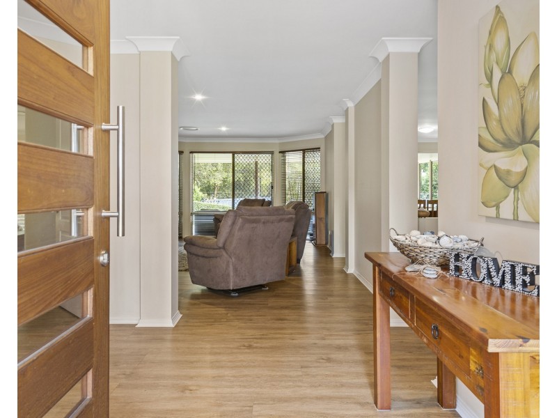 17 Malcomia Street, Redland Bay QLD 4165