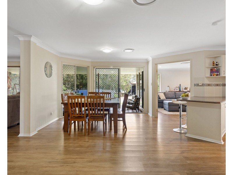 17 Malcomia Street, Redland Bay QLD 4165