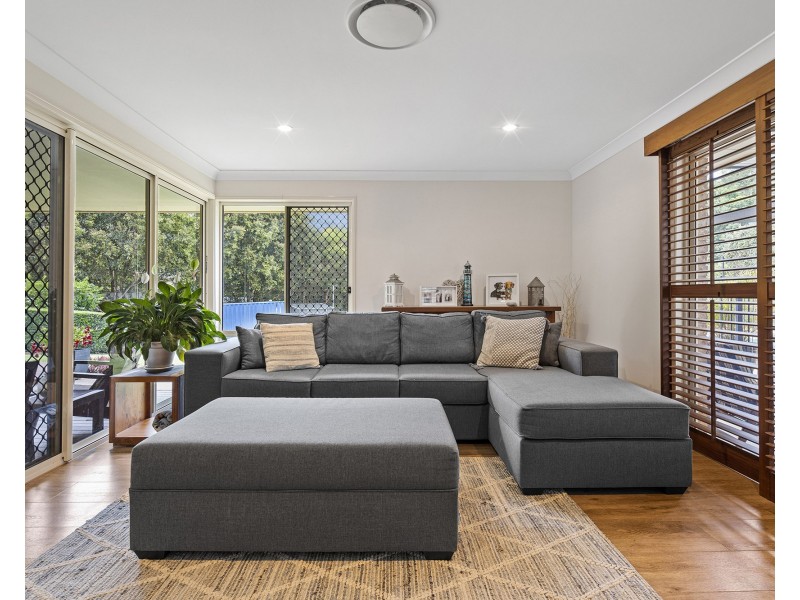 17 Malcomia Street, Redland Bay QLD 4165