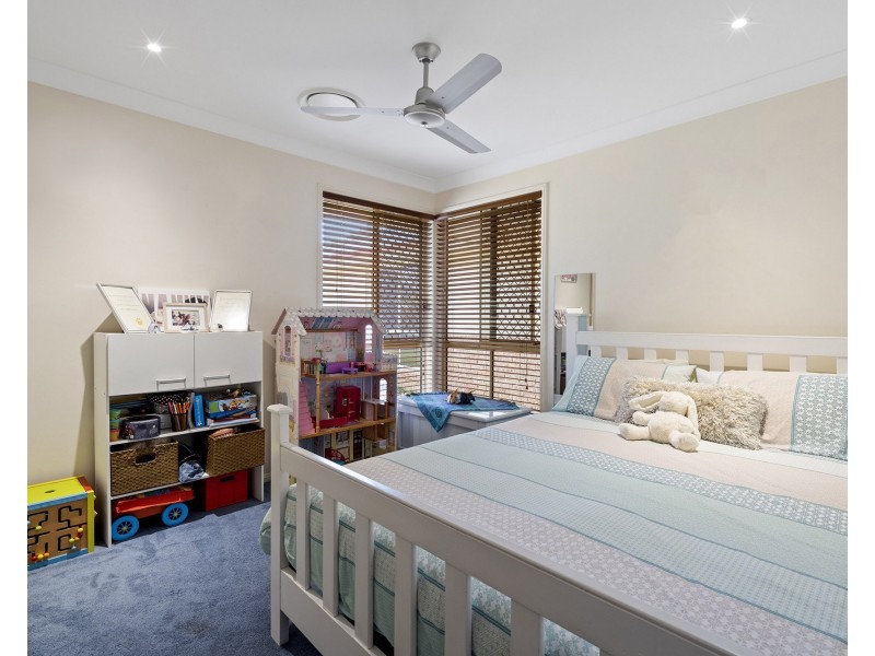 17 Malcomia Street, Redland Bay QLD 4165