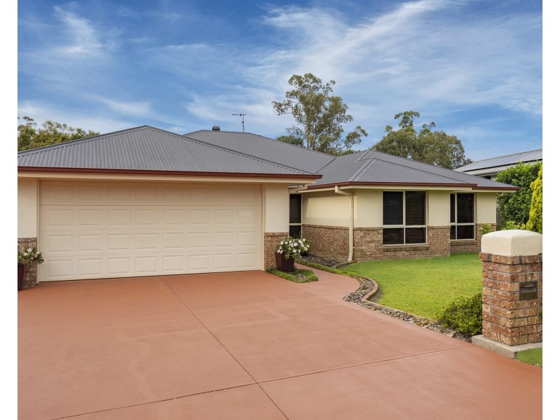 17 Malcomia Street, Redland Bay QLD 4165