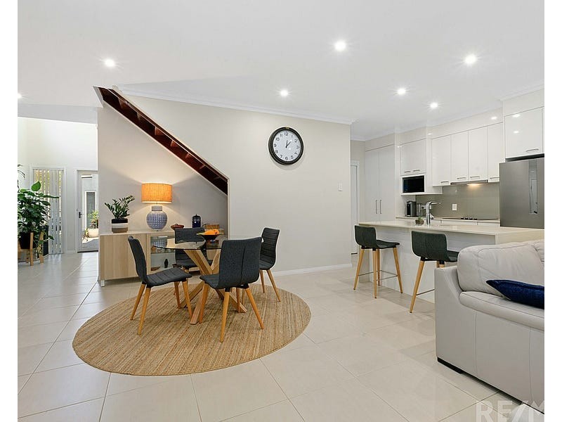 3/4 Russell Street, Cleveland QLD 4163