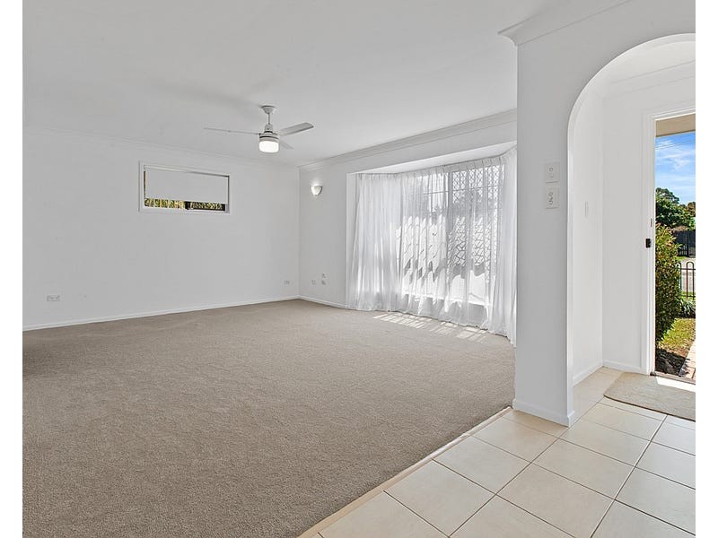 37 Macfarlan Street, Birkdale QLD 4159