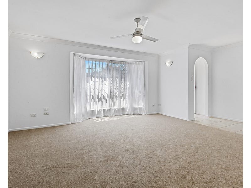 37 Macfarlan Street, Birkdale QLD 4159