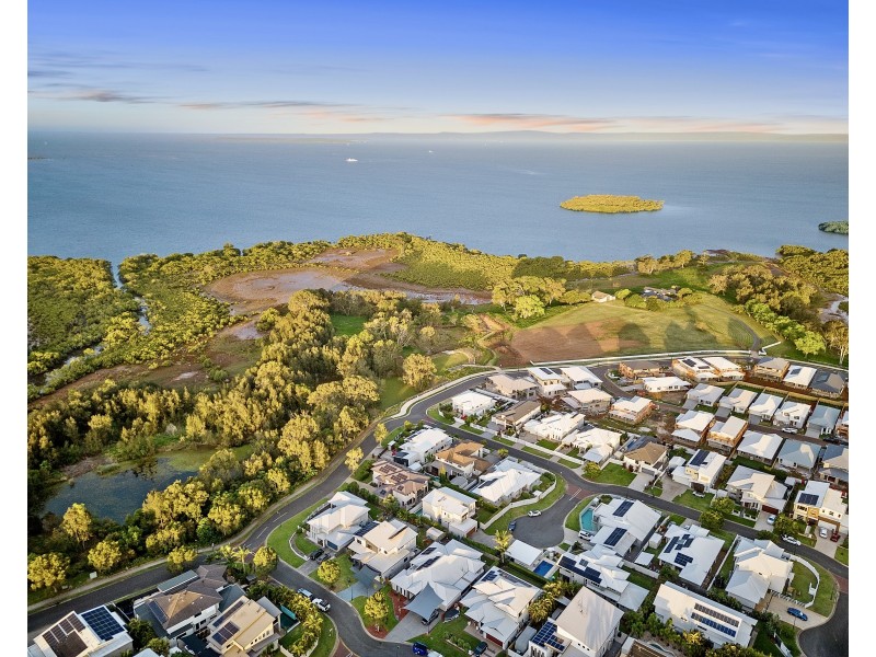 4 Seaspray Street, Thornlands QLD 4164