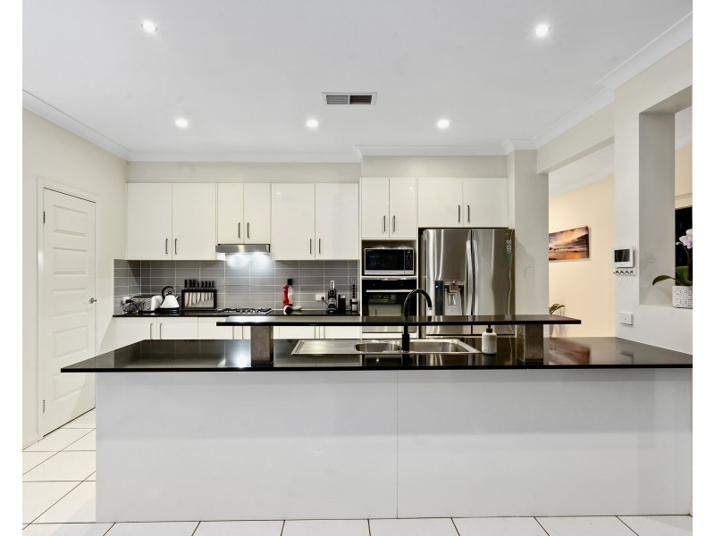 4 Seaspray Street, Thornlands QLD 4164