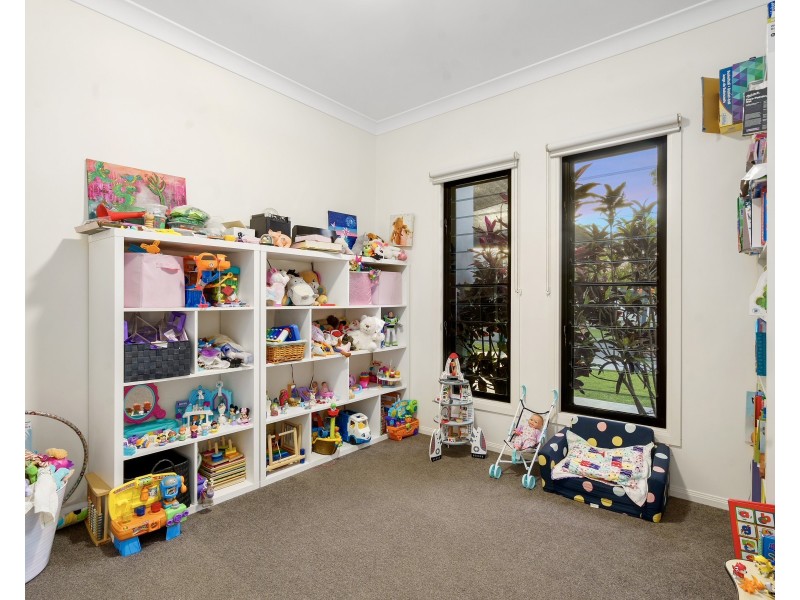 4 Seaspray Street, Thornlands QLD 4164