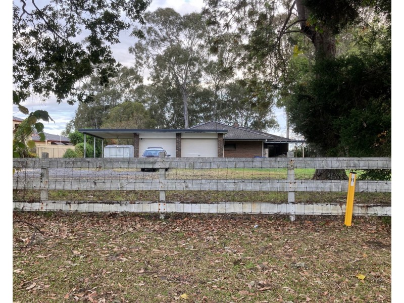 12 Vine Street, Redland Bay QLD 4165