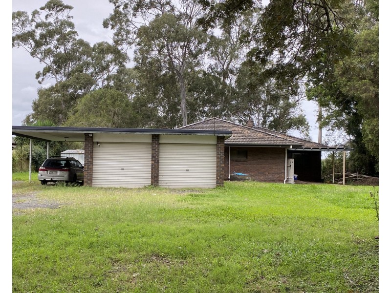 12 Vine Street, Redland Bay QLD 4165