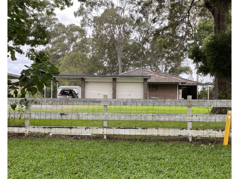 12 Vine Street, Redland Bay QLD 4165