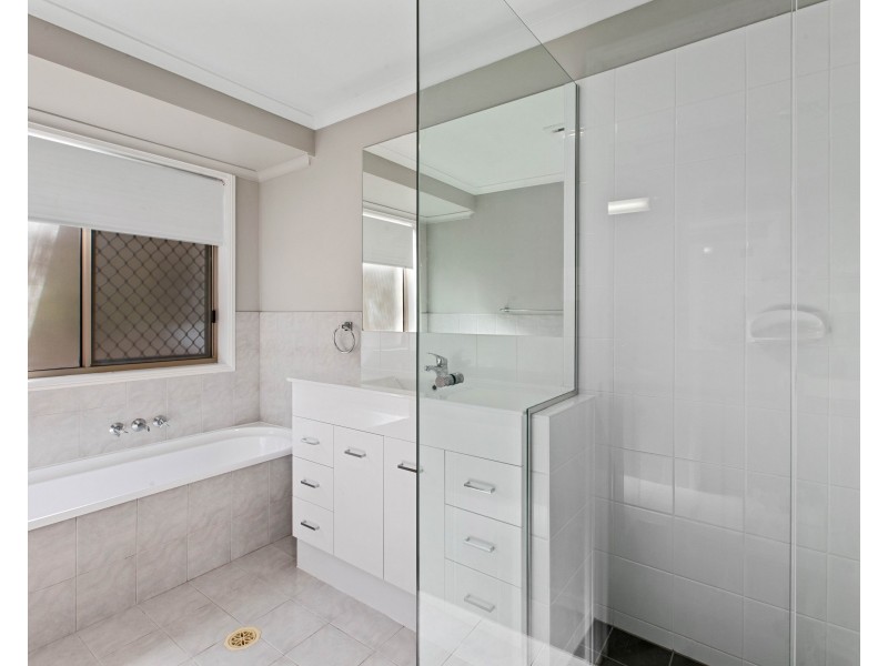 33 Seacrest Court, Raby Bay QLD 4163