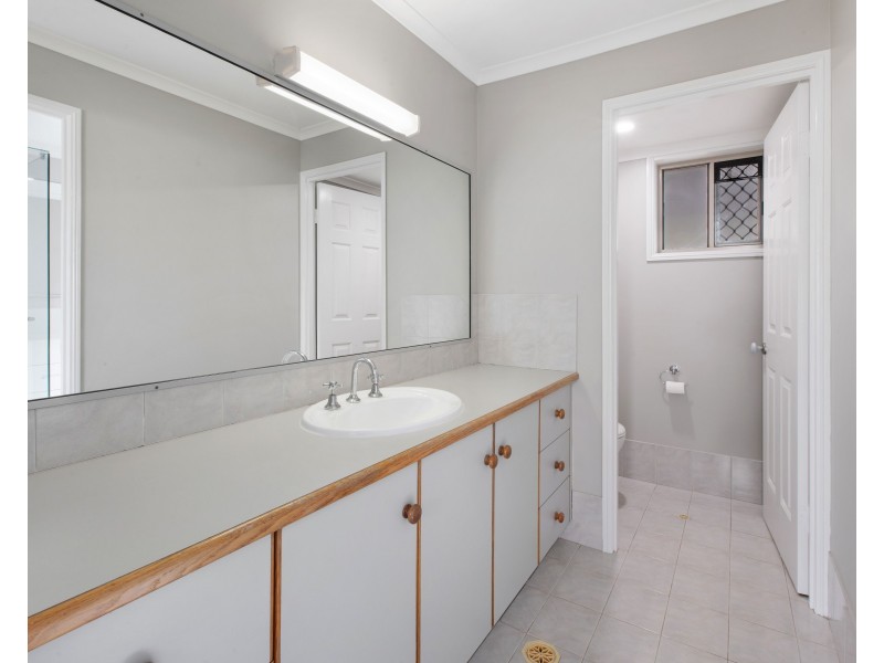 33 Seacrest Court, Raby Bay QLD 4163