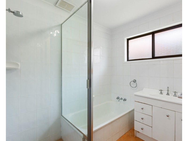 222 Cane Street, Redland Bay QLD 4165