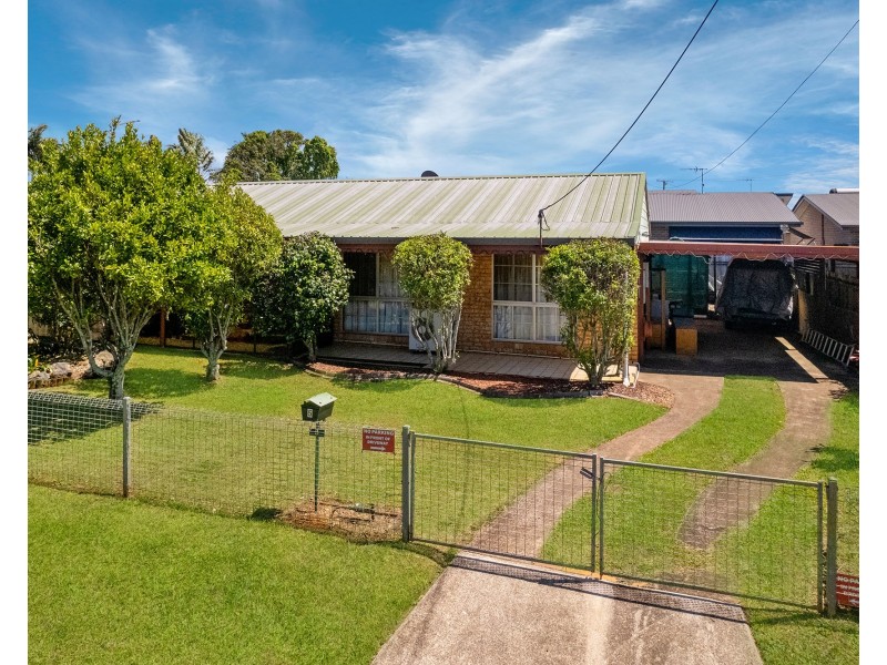 5 Marine Street, Redland Bay QLD 4165