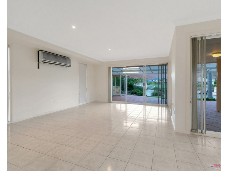 5/16 Anchorage Drive, Raby Bay QLD 4163