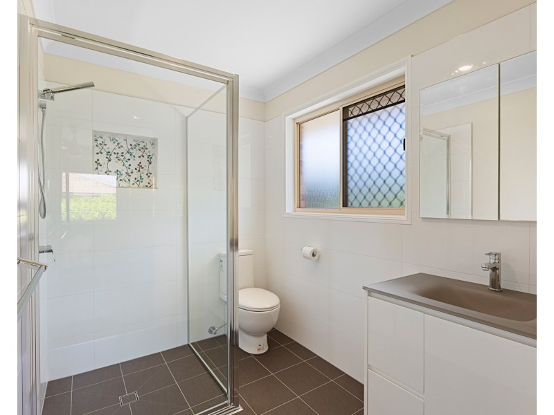 18 Schmidt Street, Victoria Point QLD 4165