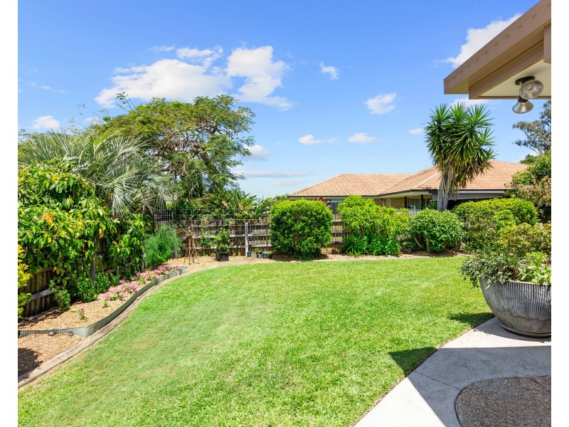 18 Schmidt Street, Victoria Point QLD 4165