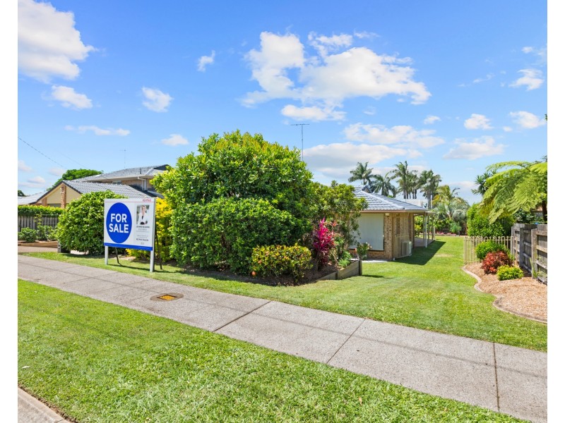 18 Schmidt Street, Victoria Point QLD 4165