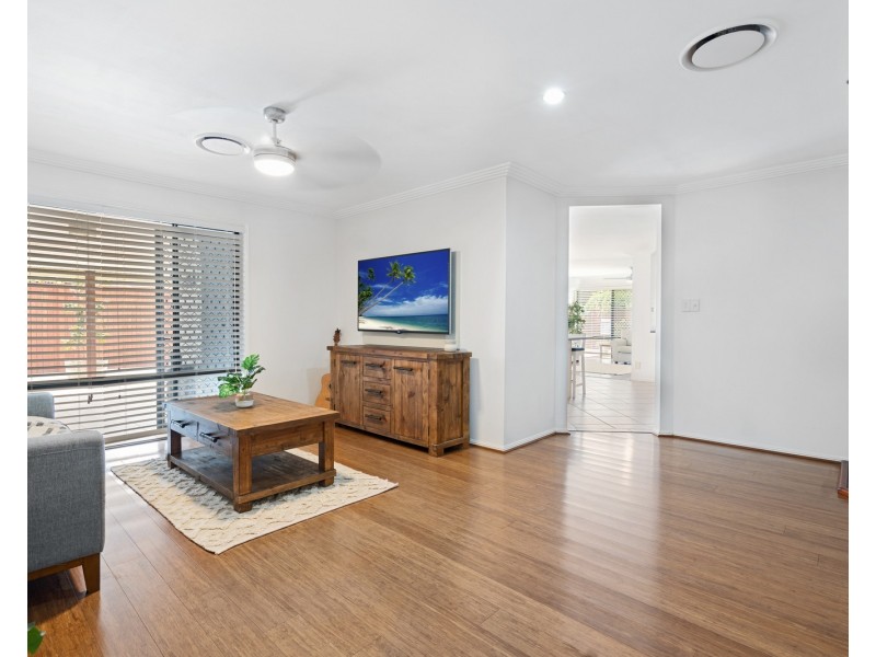 14 Moores Road, Redland Bay QLD 4165