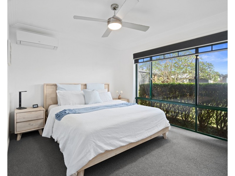 14 Moores Road, Redland Bay QLD 4165