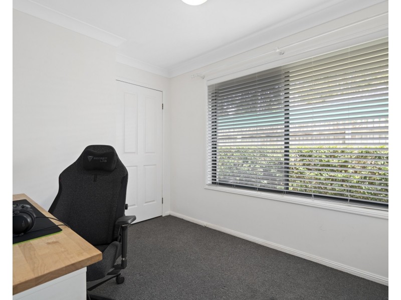 14 Moores Road, Redland Bay QLD 4165