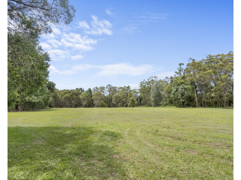 976 Beenleigh Redland Bay Rd, Carbrook QLD 4130