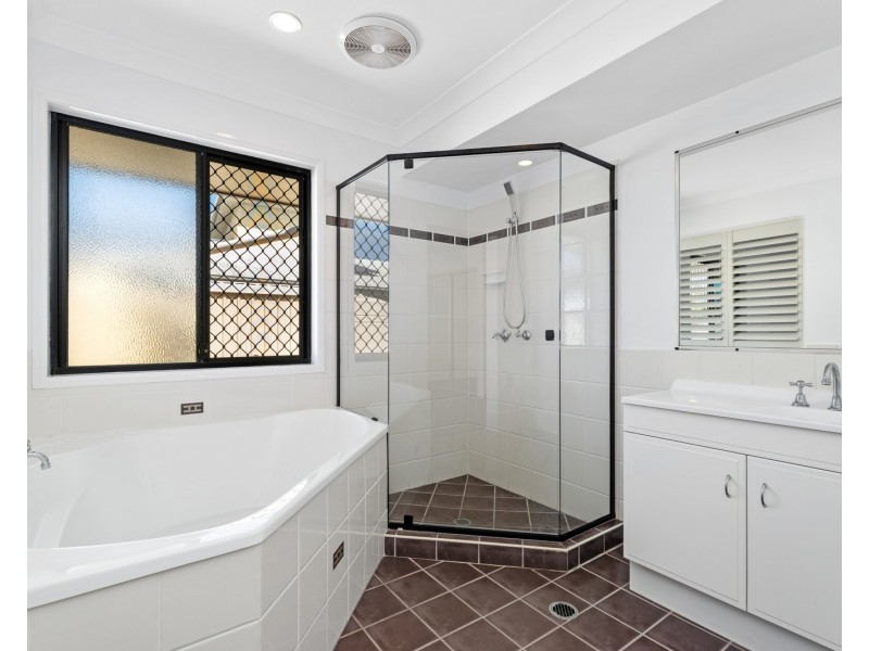 3 Cole Street, Redland Bay QLD 4165