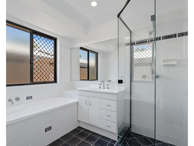 3 Cole Street, Redland Bay QLD 4165