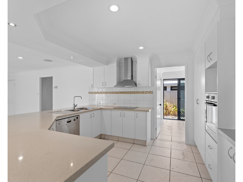 3 Cole Street, Redland Bay QLD 4165