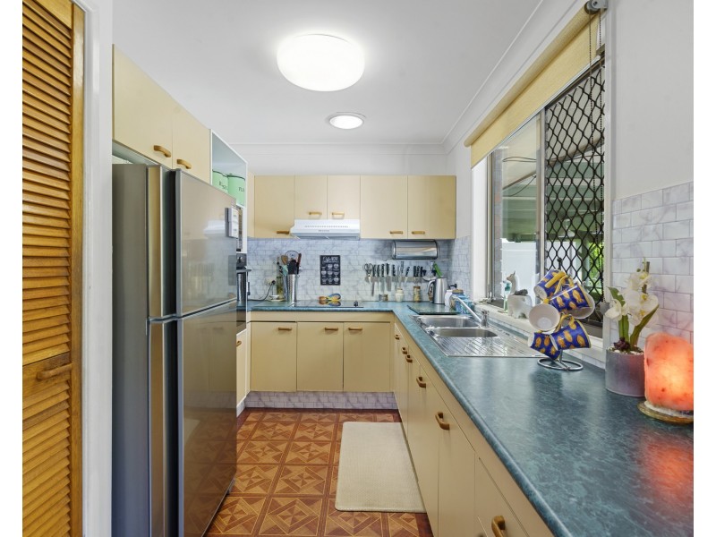 11 Macfarlan Street, Birkdale QLD 4159