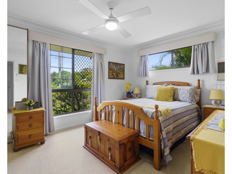 11 Macfarlan Street, Birkdale QLD 4159