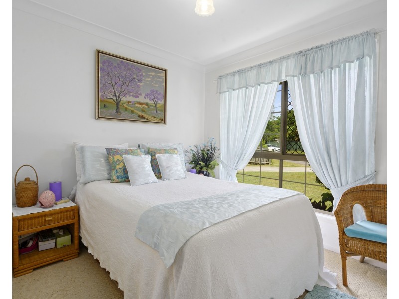 11 Macfarlan Street, Birkdale QLD 4159
