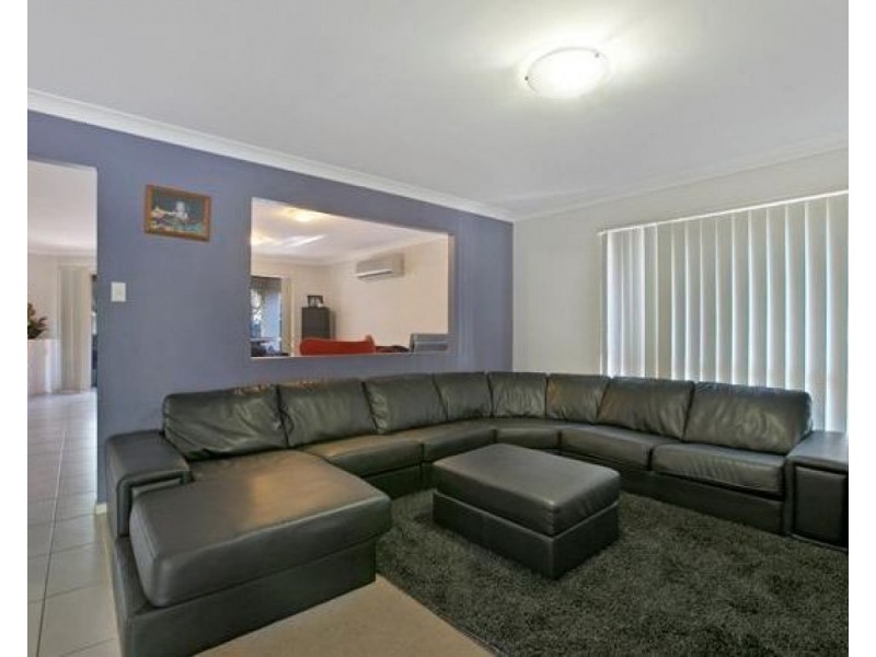5 Shaw Place, Redland Bay QLD 4165