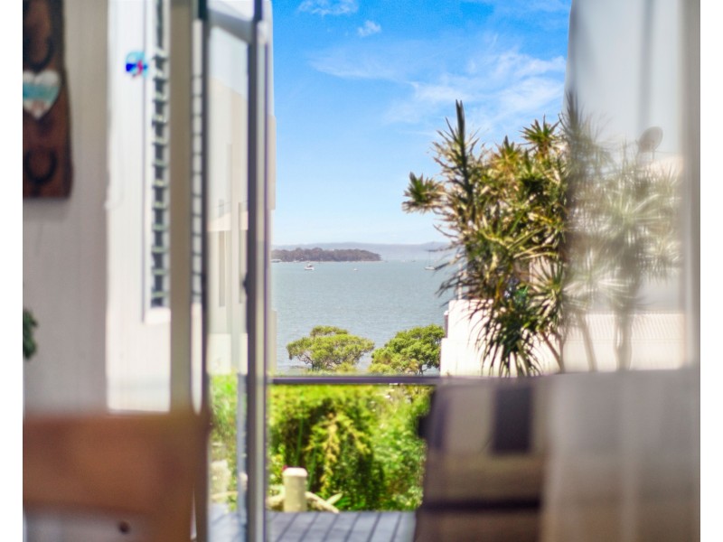 26 Gray Street, Redland Bay QLD 4165