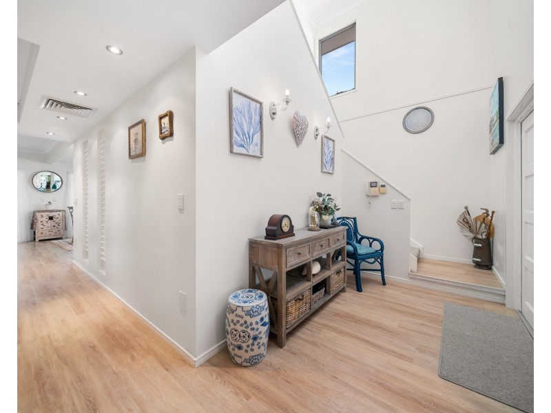 26 Gray Street, Redland Bay QLD 4165