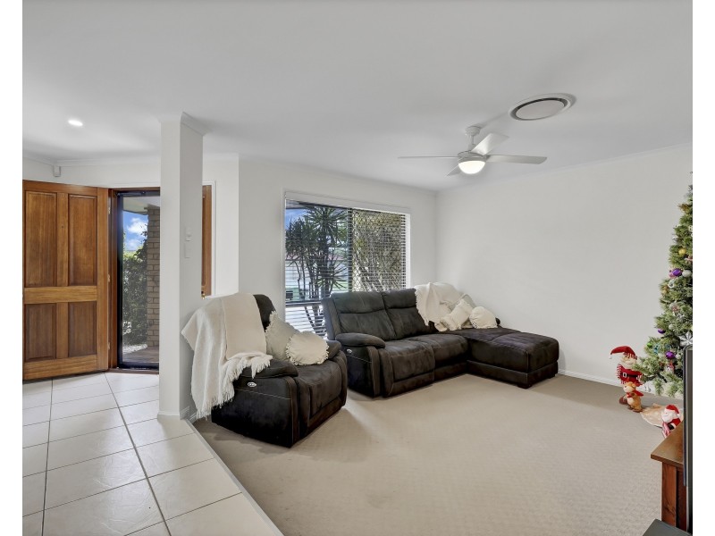 5 Kimbolton Drive, Redland Bay QLD 4165
