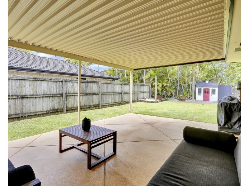 5 Kimbolton Drive, Redland Bay QLD 4165