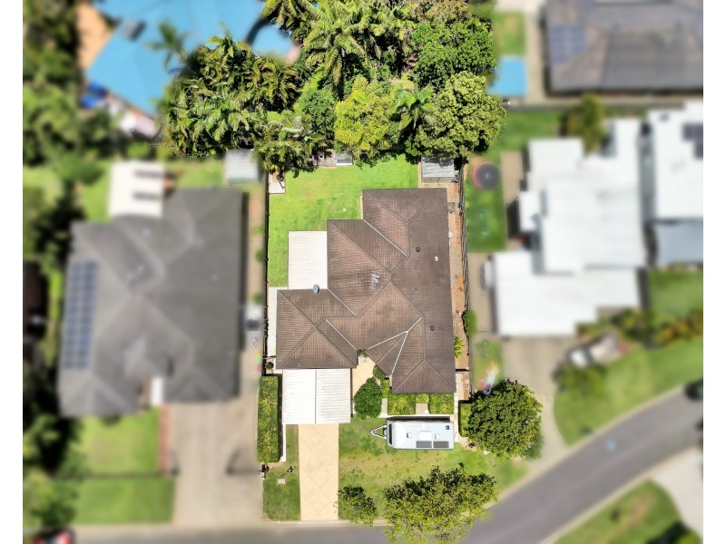 5 Kimbolton Drive, Redland Bay QLD 4165