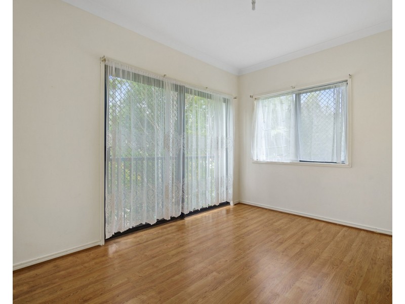 32 Sandy Cove Place, Redland Bay QLD 4165