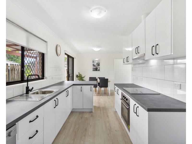 3 Terrier Court, Redland Bay QLD 4165