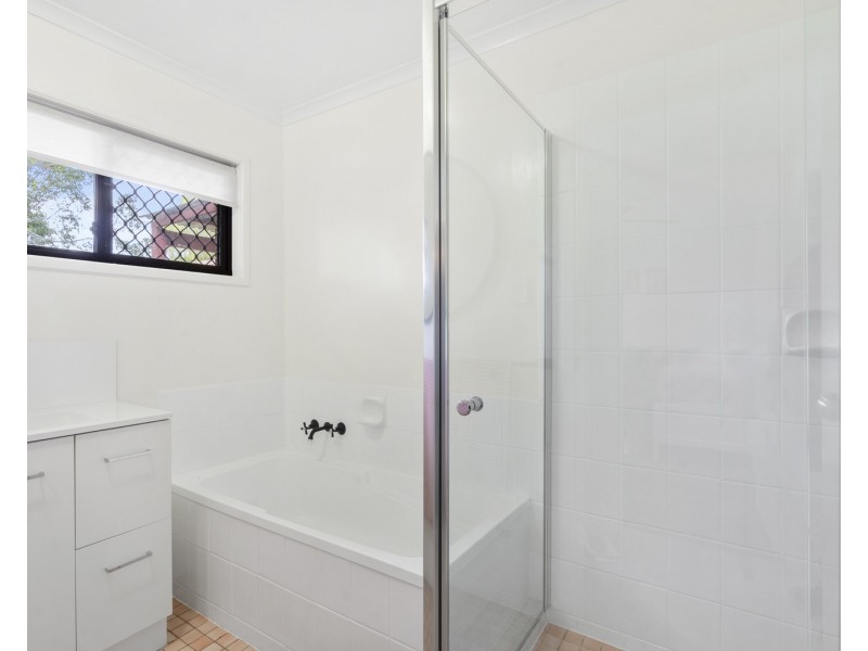 3 Terrier Court, Redland Bay QLD 4165