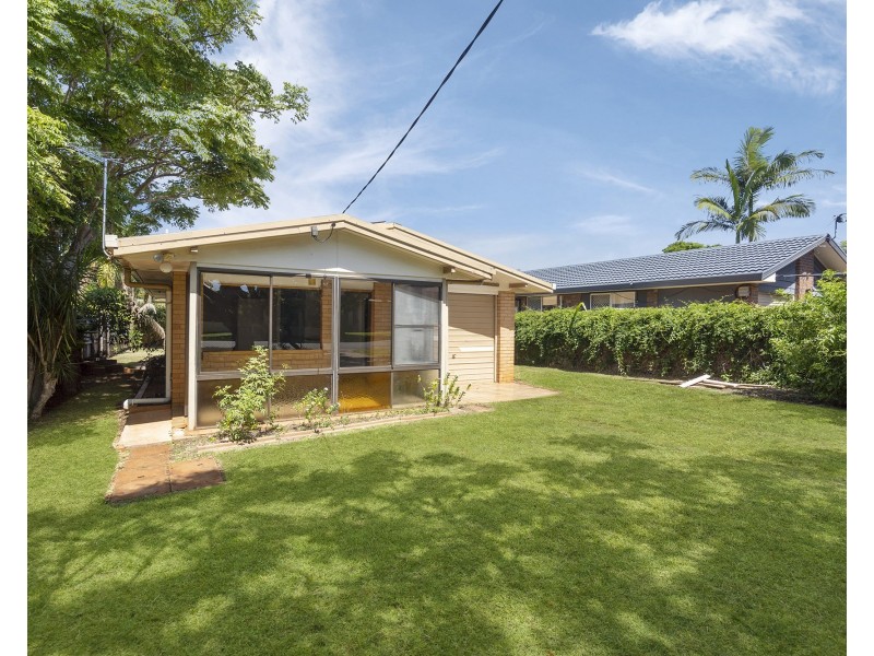 11 Shamrock Street, Ormiston QLD 4160