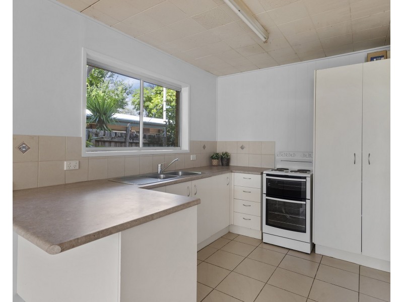 11 Shamrock Street, Ormiston QLD 4160